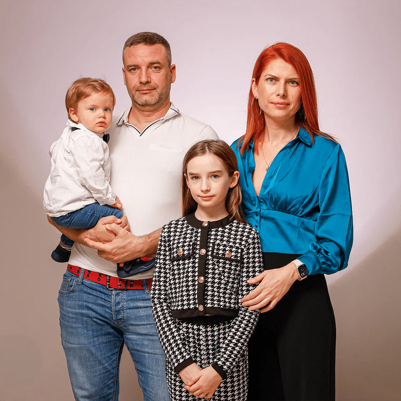 Павел Тонов и Кремена Димитрова, основатели на RealFood, и техните деца.